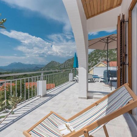 Holiday Home Horizonte With Jacuzzi Gornja Brela Exteriör bild