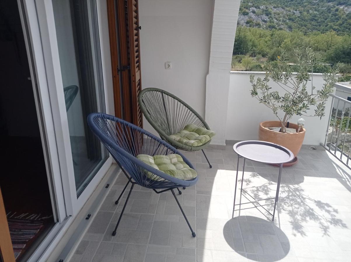 Holiday Home Horizonte With Jacuzzi Gornja Brela Exteriör bild