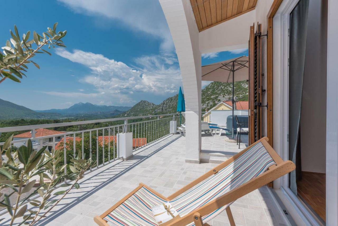 Holiday Home Horizonte With Jacuzzi Gornja Brela Exteriör bild