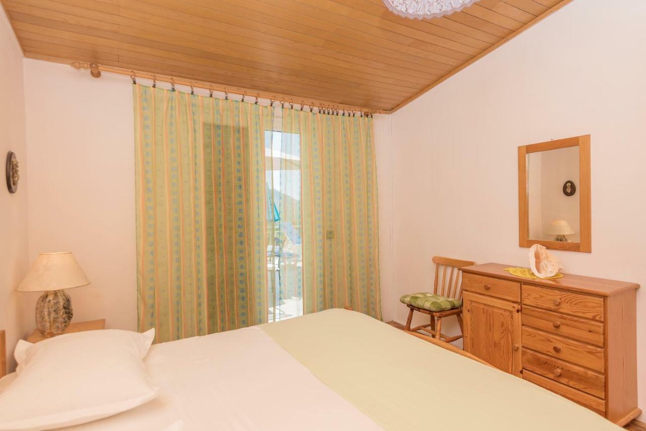 Holiday Home Horizonte With Jacuzzi Gornja Brela Exteriör bild